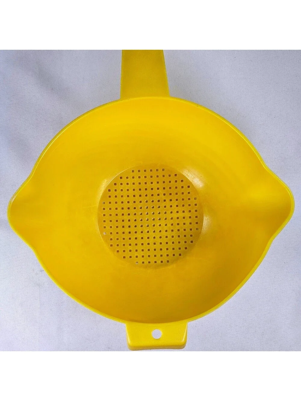 Vintage Tupperware Yellow Colander Strainer Long Handle 13.5 Inch 152-4 Retro